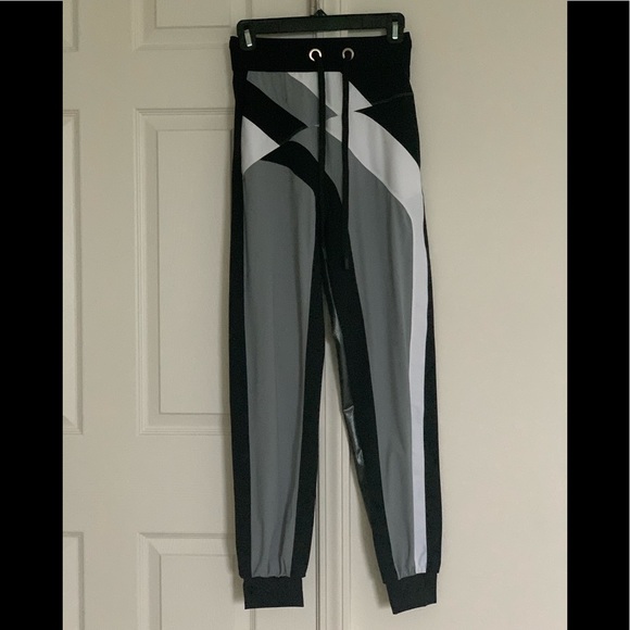 Joggers - Picture 3 of 4